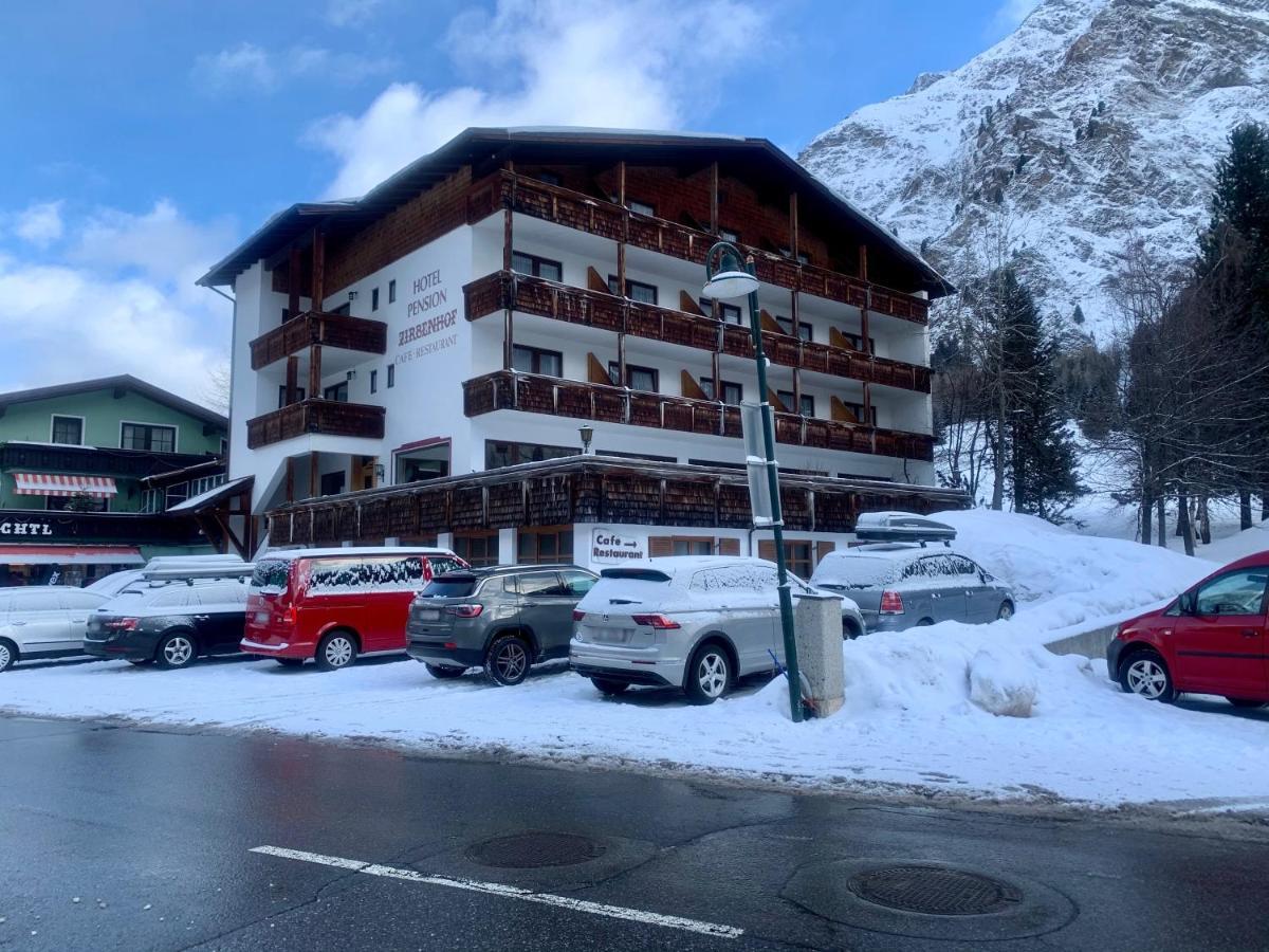 Hotel Zirbenhof 皮茨河谷圣莱昂哈德 外观 照片